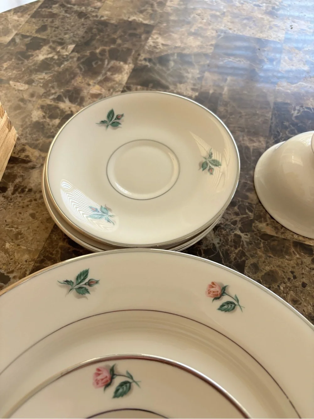 Vintage Fleetwood China Sweetheart Rosebud 22Pc Dinnerware Set Platinum Trim MCM